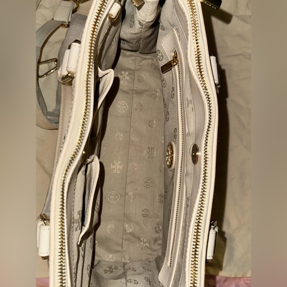 Creme Leather Tory Burch Robinson Spectator Double Zip Tote NWOT - Picture 14 of 16